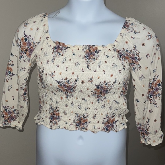 Rewind Off Shoulder Rutched Crop - Picture 2 of 6